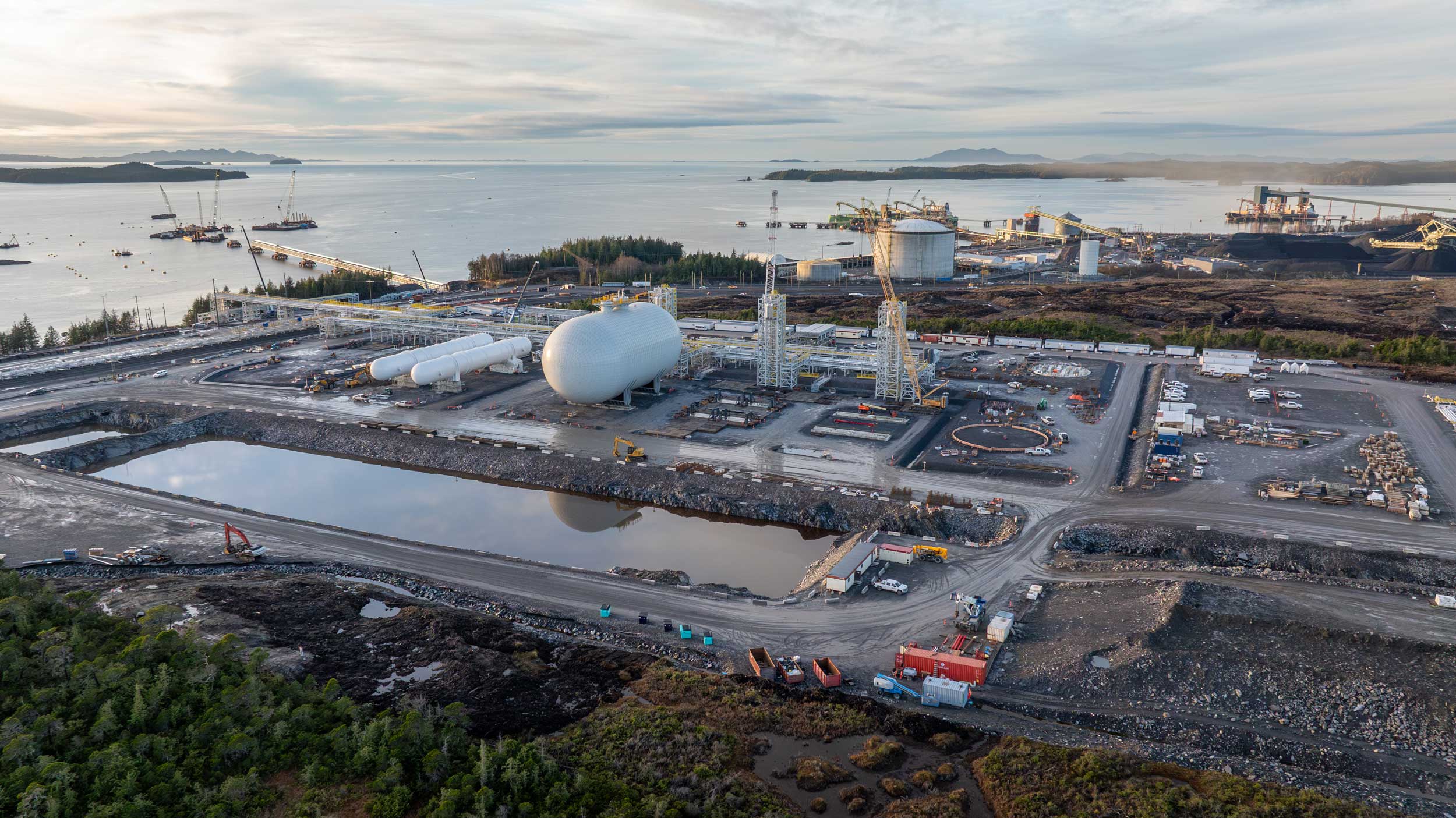Recent aerial of AltaGas REEF site shows current state of construction with the first of three massive accumulator vessels in place.