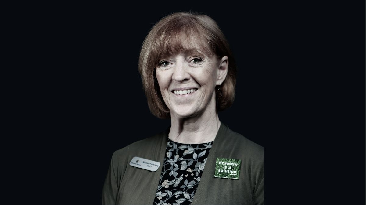 Maureen Pinkney, Mayor, 100 Mile House